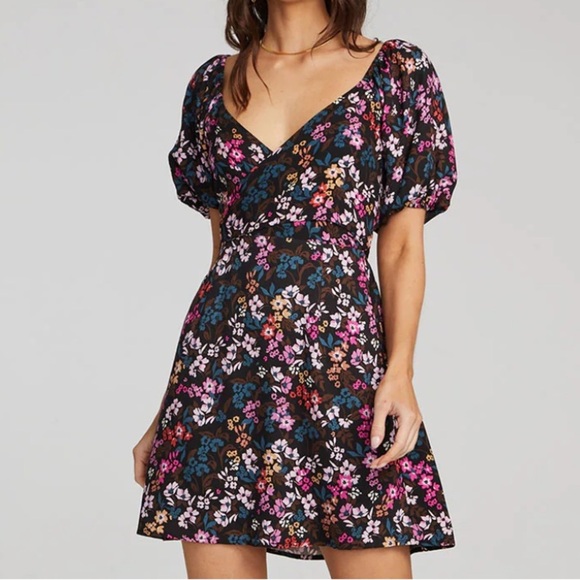 NEW Saltwater Luxe Bria Floral Wrap Mini Dress in Small - Picture 1 of 6